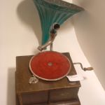 309 1161 Trattgrammofon